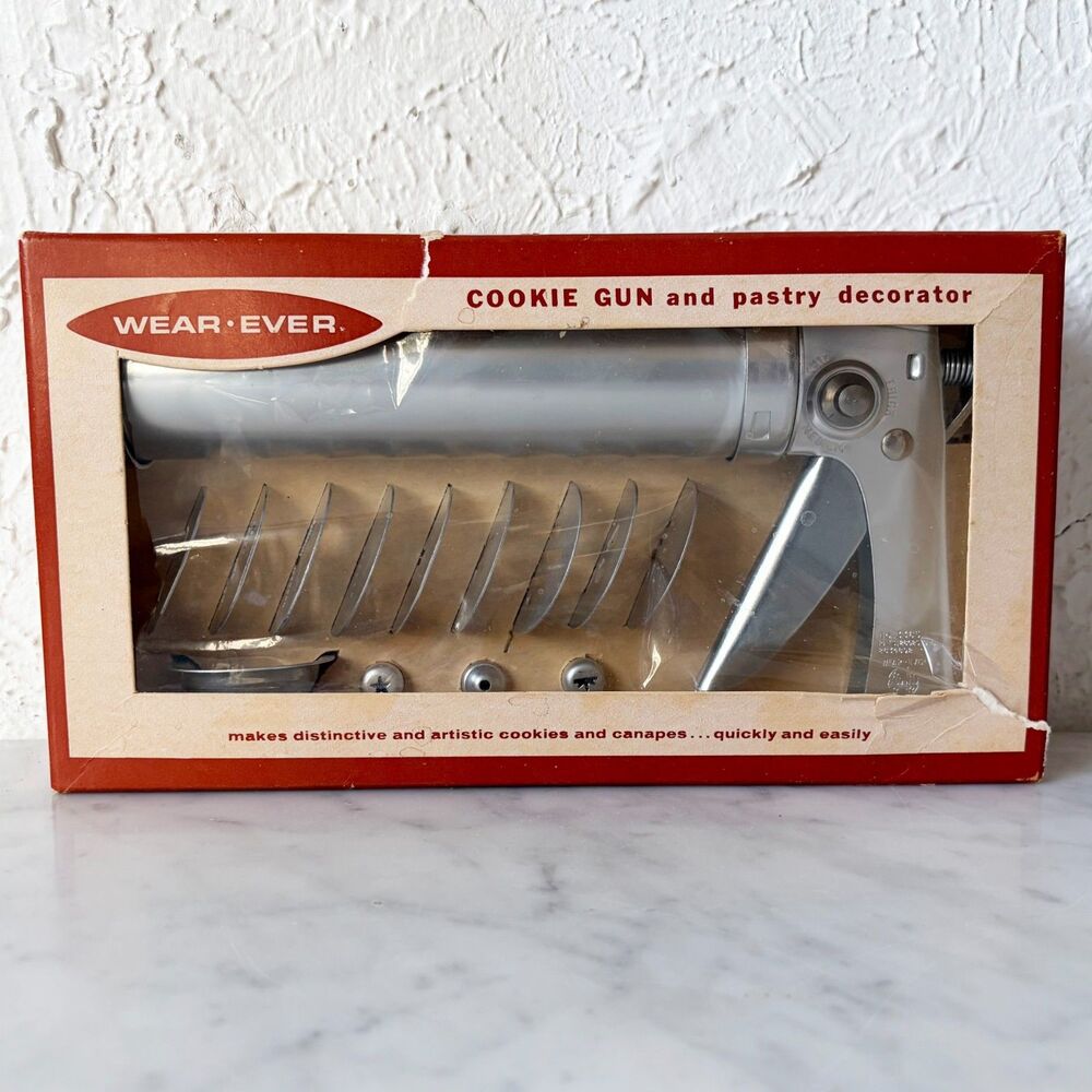 Vintage Wear-Ever Cookie Gun Pastry Decorator Trigger-Quick 3365 Spritz Complete